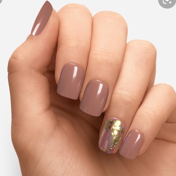 Dashing Diva Magic Press 30 nails no glue needed - Picture 1 of 6